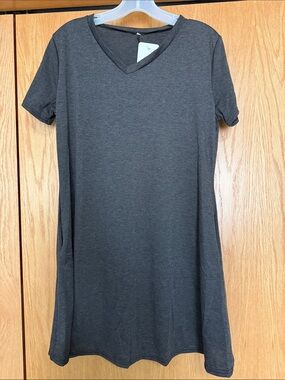 Black V-Neck Short Sleeve Tee Dress
